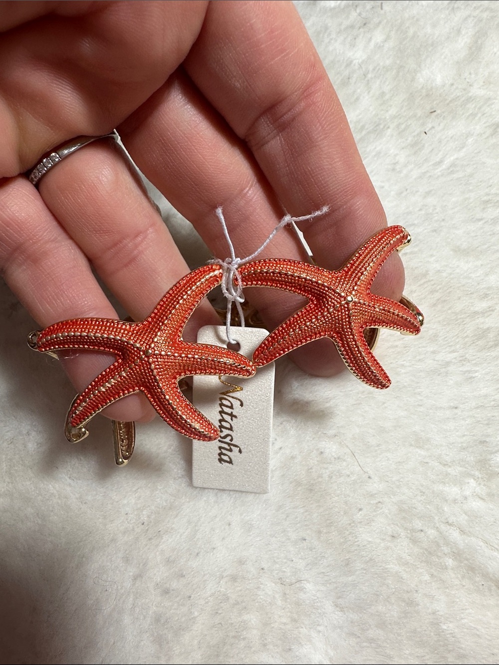 Natasha orange starfish stretchy gold bracelet